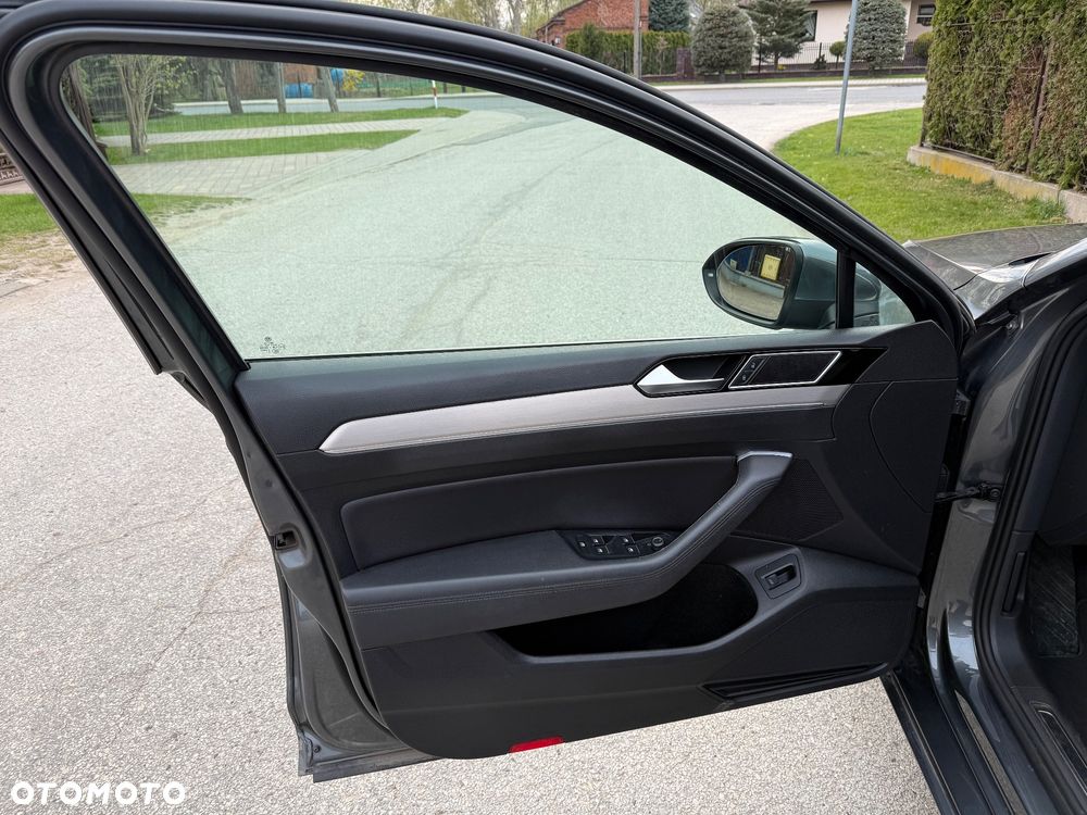 Volkswagen Passat 2.0 TDI BMT Comfortline - 25