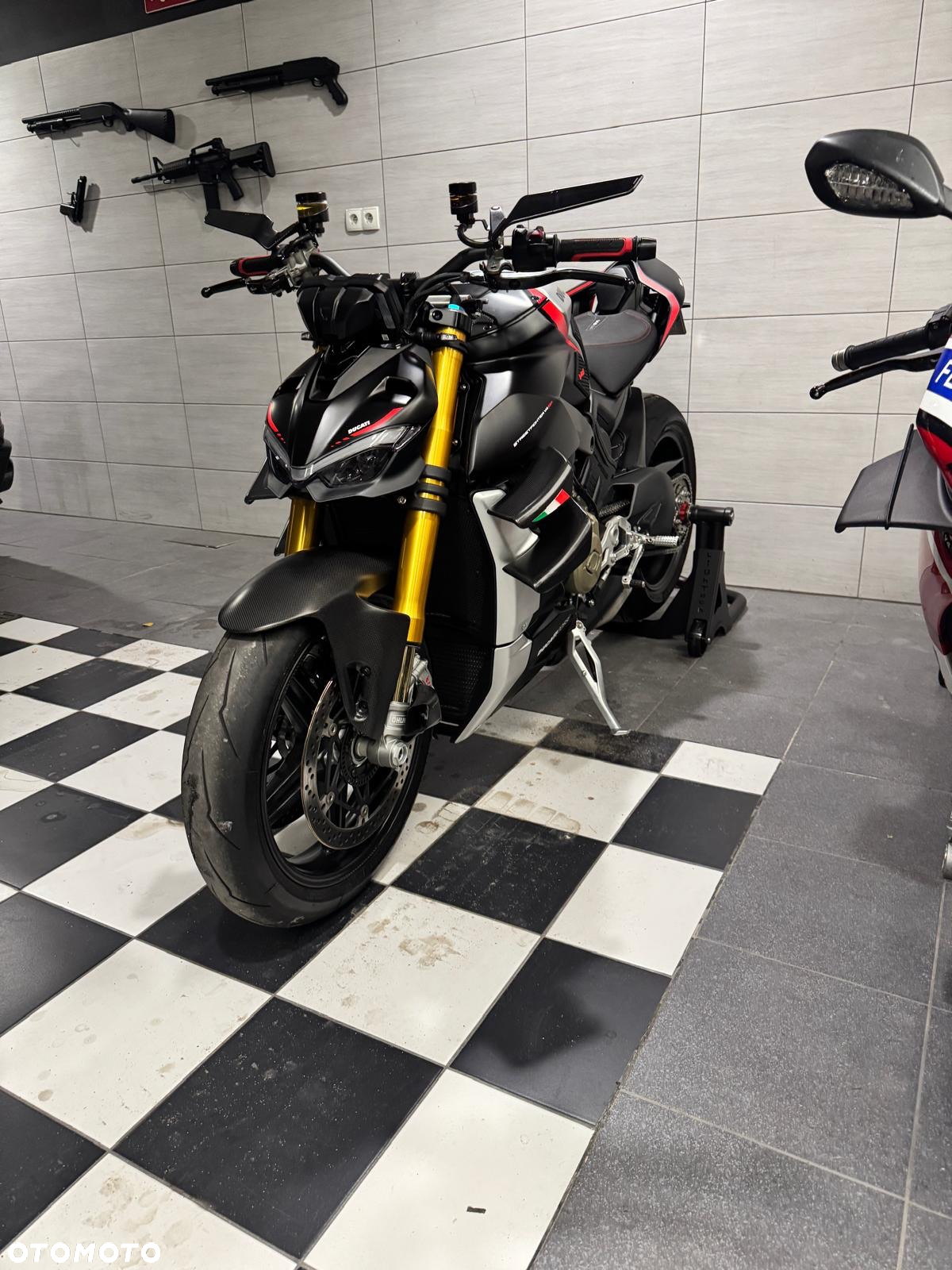 Ducati Streetfighter V4 - 8