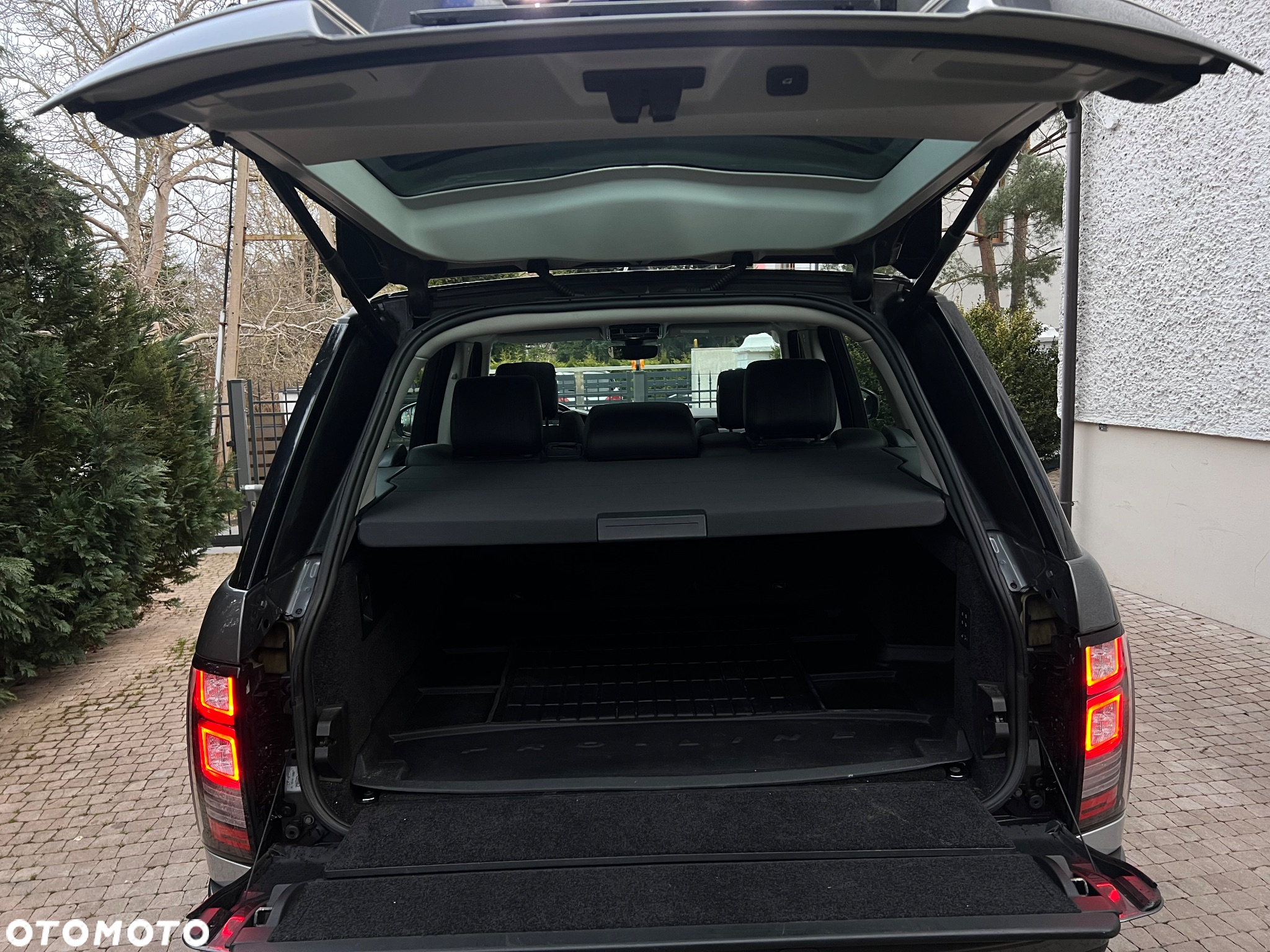 Land Rover Range Rover 4.4SD V8 LWB Vogue - 39