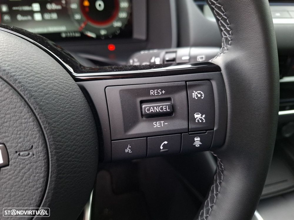 Nissan Qashqai 1.3 DIG-T N-Connecta LED - 16