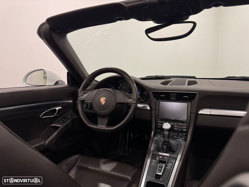 Porsche 911 (991) Carrera 2 - 35