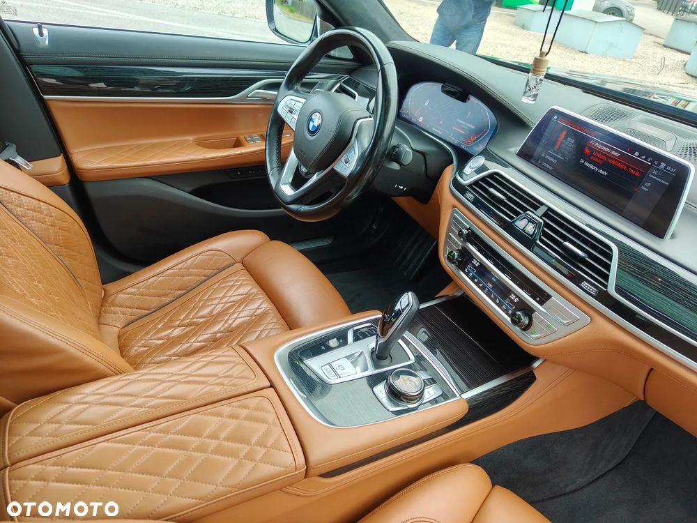 BMW Seria 7 740d xDrive - 21