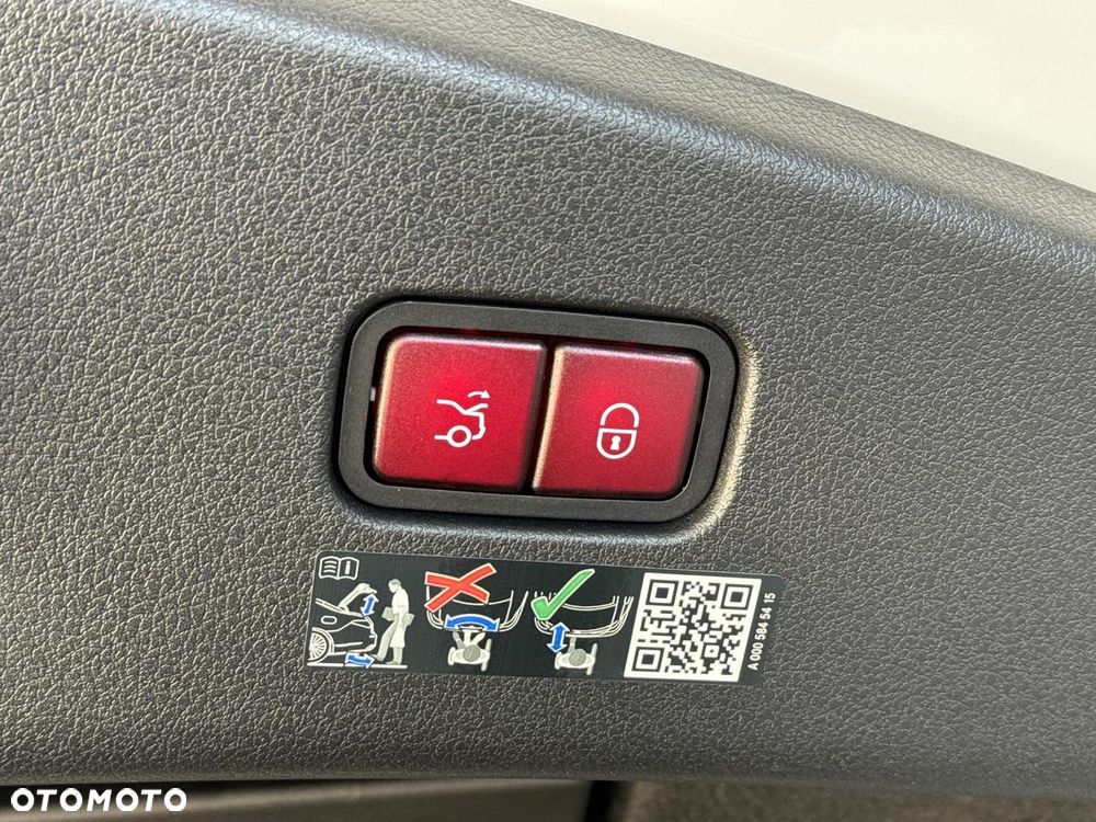 Mercedes-Benz CLE 300 4Matic 9G-TRONIC Edition AMG Line - 26