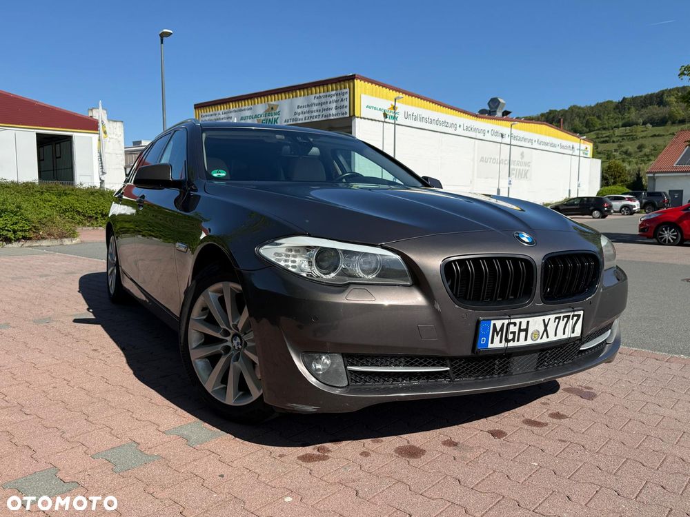 BMW Seria 5 525d xDrive - 1