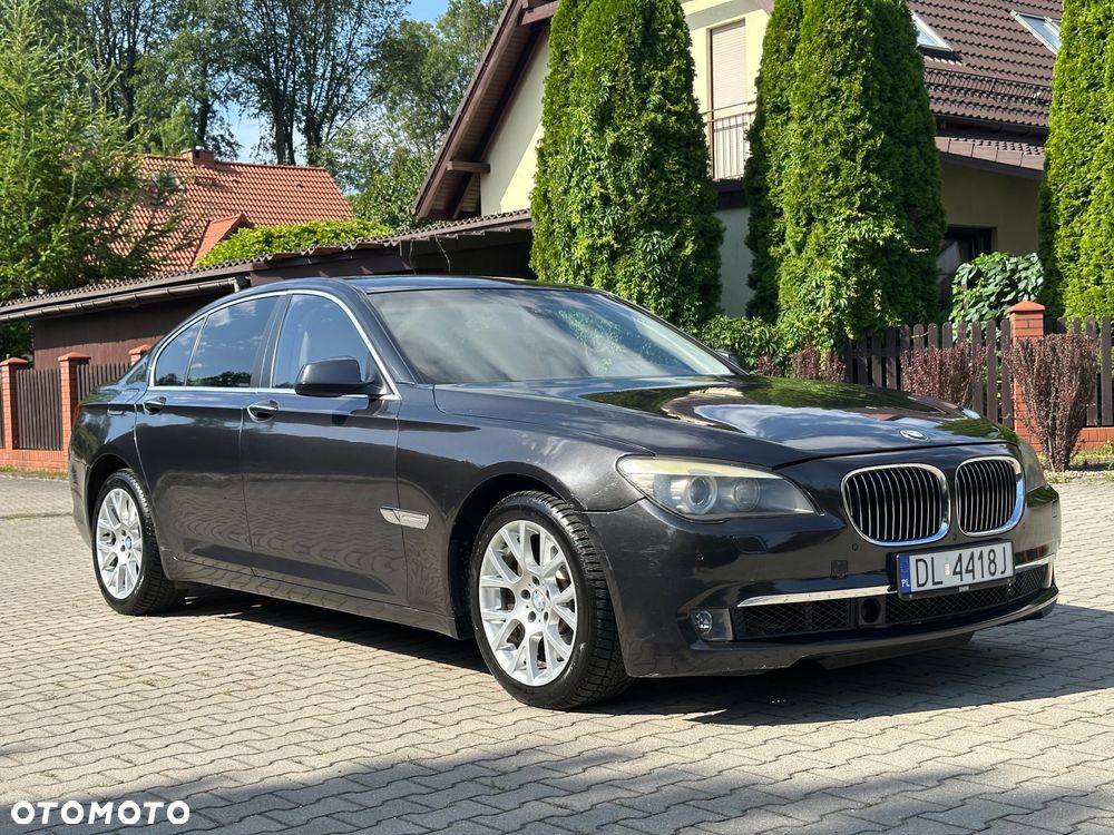 BMW Seria 7 740i - 7