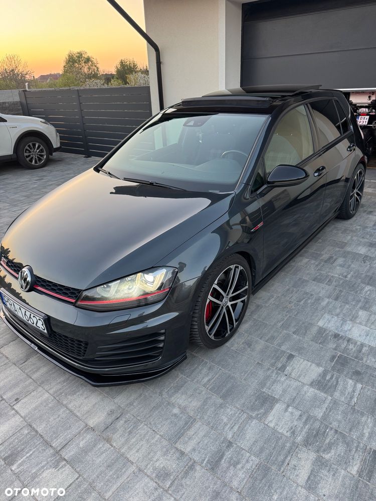 Volkswagen Golf GTI Performance BlueMotion Technology DSG - 4
