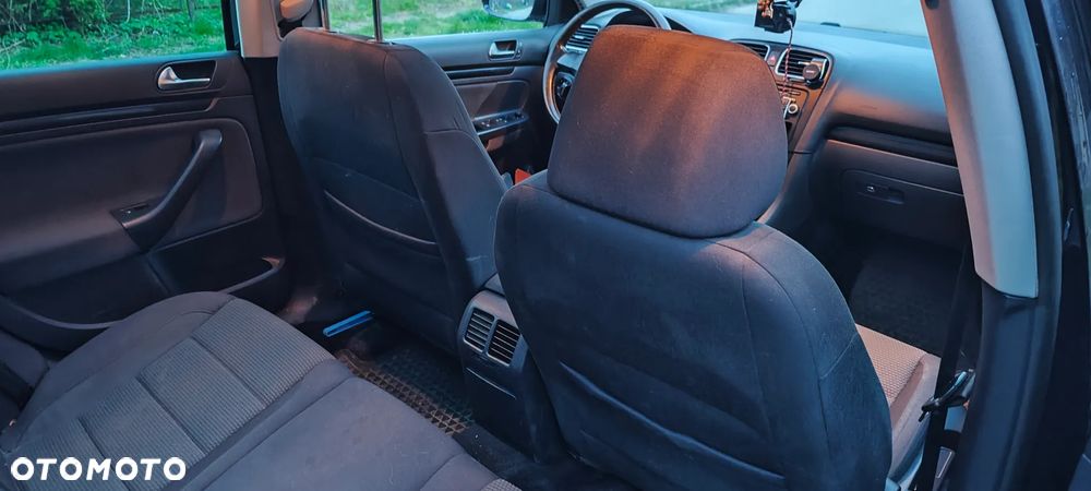 Volkswagen Golf 1.6 TDI DPF Highline - 10