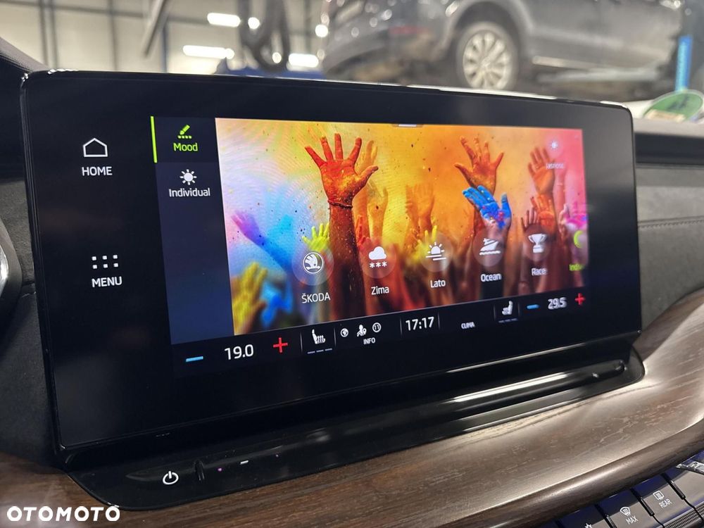 Skoda Octavia 2.0 TDI 4x4 Scout DSG - 19