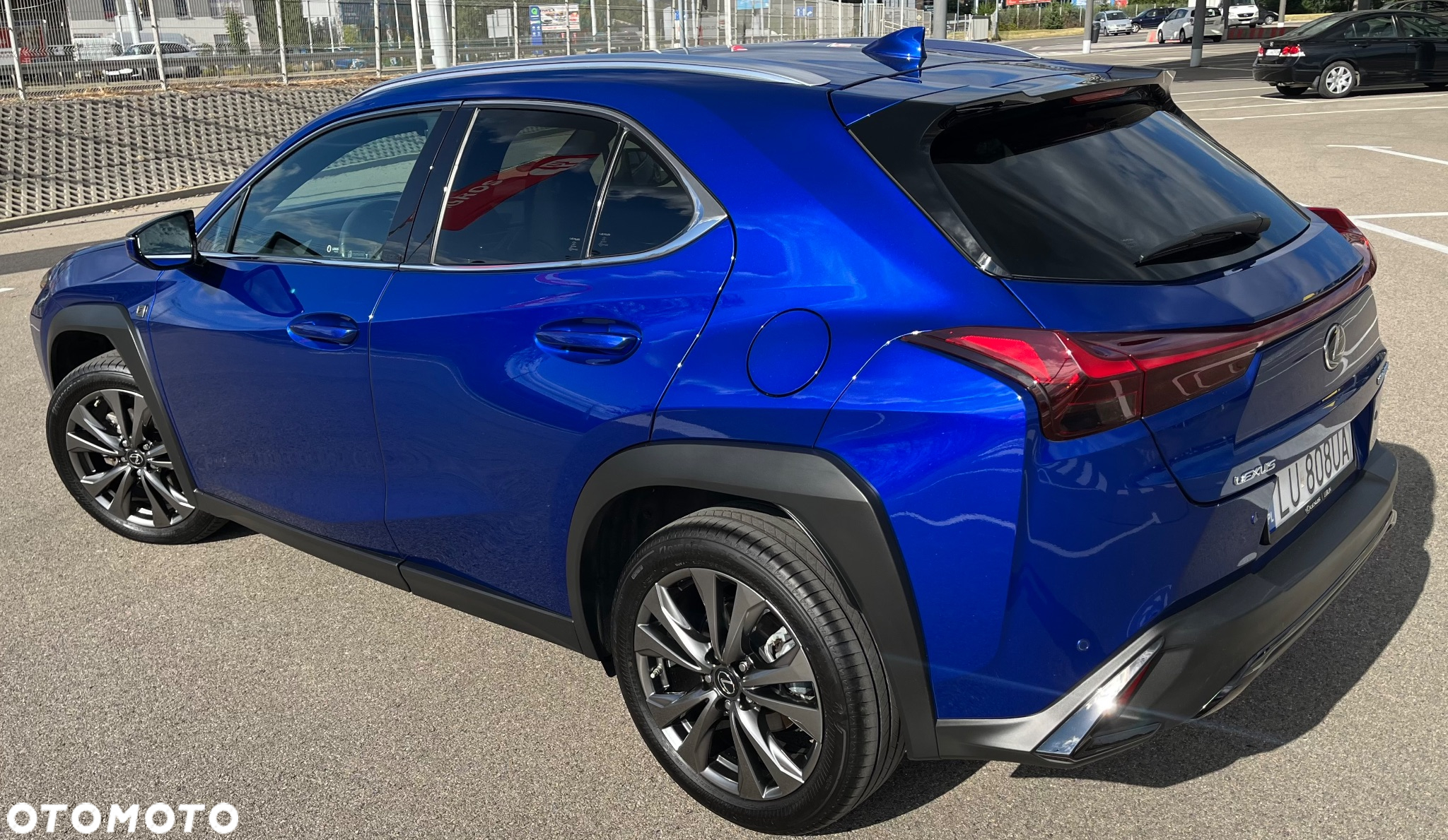 Lexus UX 250h (E-FOUR) F SPORT - 11