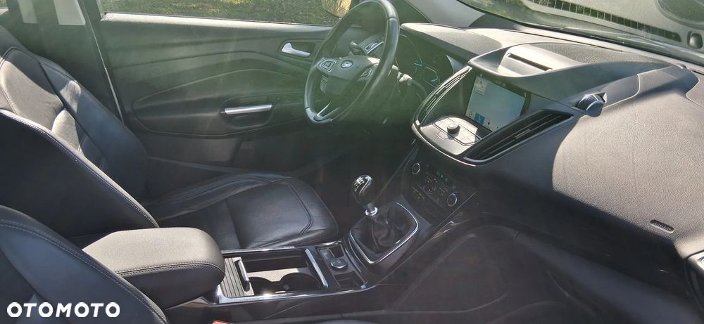 Ford Kuga 2.0 TDCi 4x4 Titanium - 13