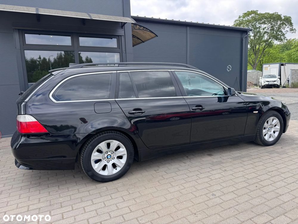 BMW Seria 5 520d - 24