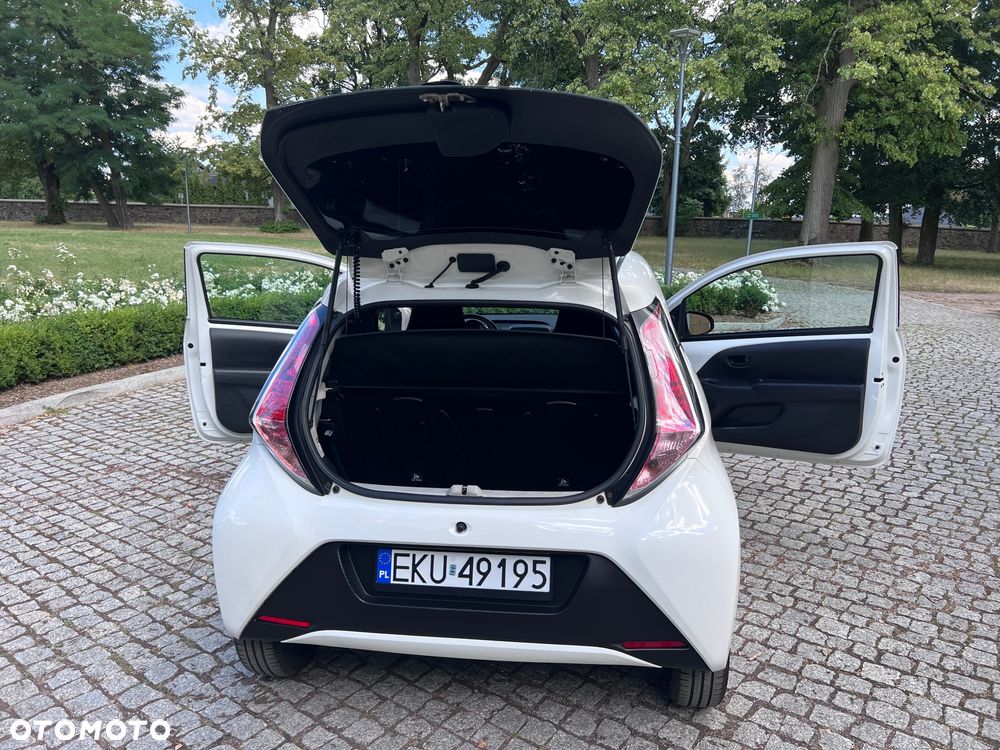 Toyota Aygo x - 11