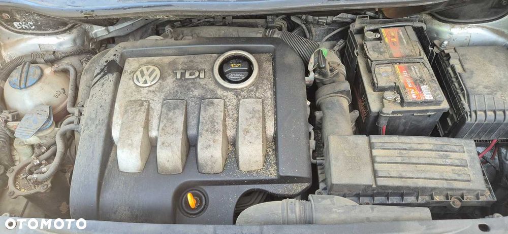 Volkswagen Touran - 8