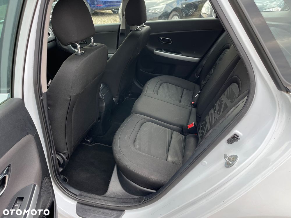 Kia Ceed 1.6 GDI Edition 7 - 19