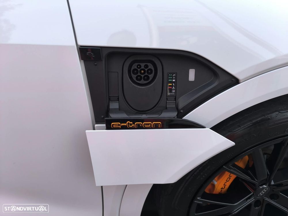 Audi e-tron 55 quattro S line - 18