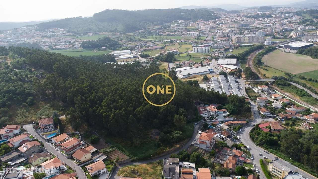 Terreno Rústico com 12.000 m² em Calendário – Vila Nova de Famalicão - Grande imagem: 3/8