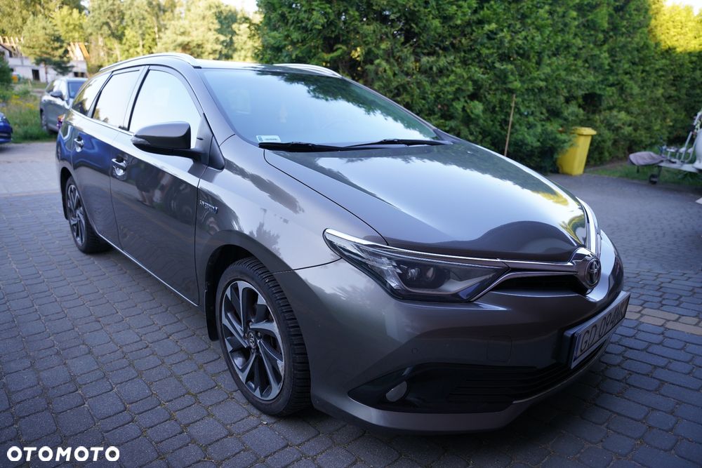 Toyota Auris - 1