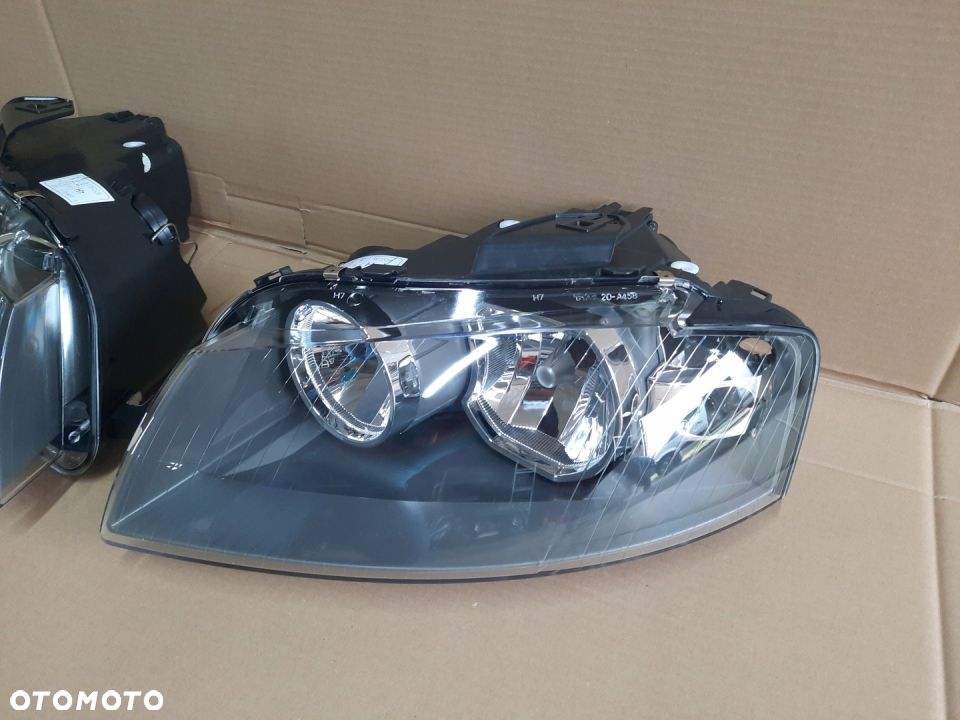 LAMPA REFLEKTOR PRZÓD AUDI A3 8P 03-08 3/5 D - 2