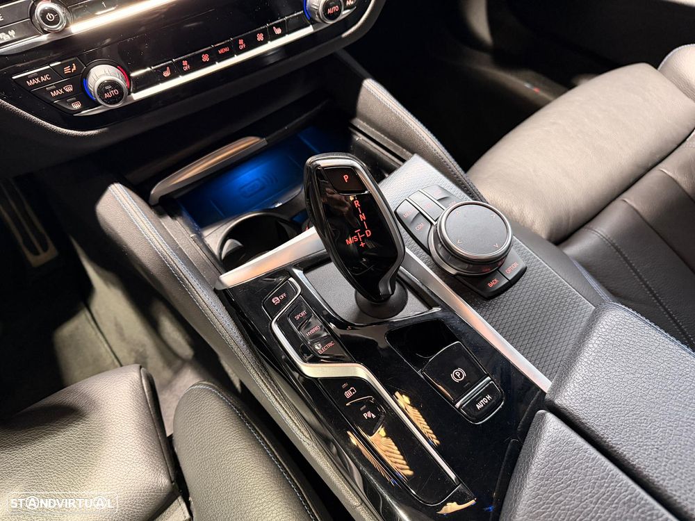 BMW 530 e Pack Desportivo M - 26