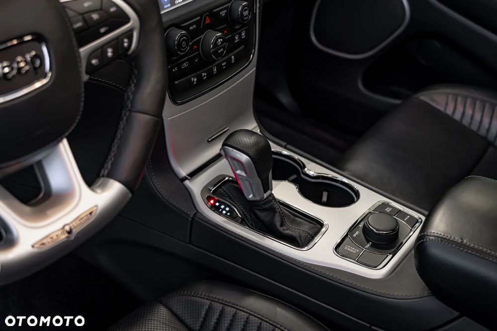 Jeep Grand Cherokee - 31
