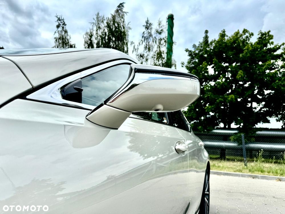 Lexus ES 300h Prestige - 34
