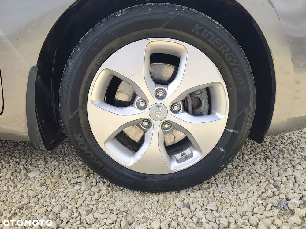 Kia Carens 1.7 CRDi L - 19
