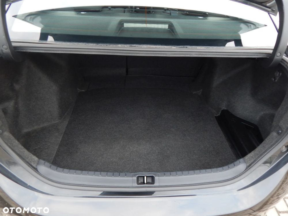 Toyota Corolla 1.6 Luna - 18