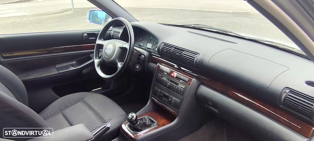 Audi A4 Avant 1.9 TDI Attraction - 15