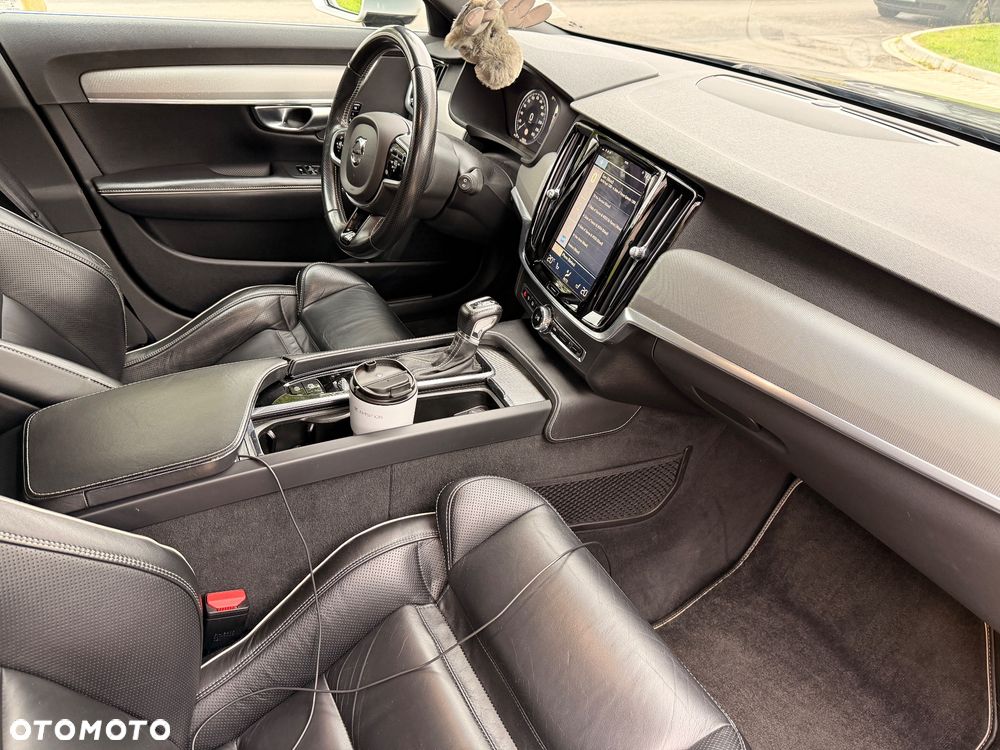 Volvo V90 D5 AWD R-Design - 12