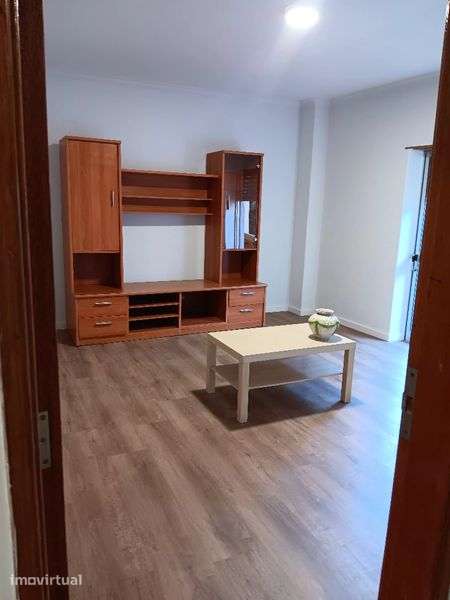 Aluga-se apartamento  T3 - Grande imagem: 5/12