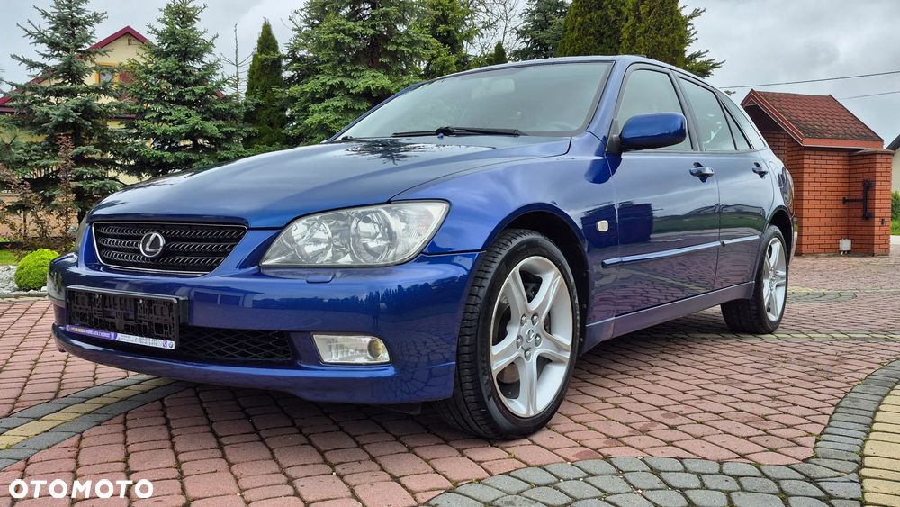 Lexus IS - 31