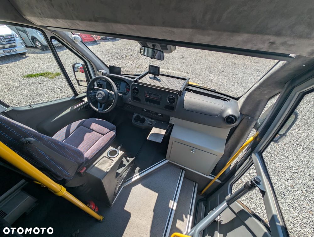 Mercedes-Benz Sprinter 517 - 13
