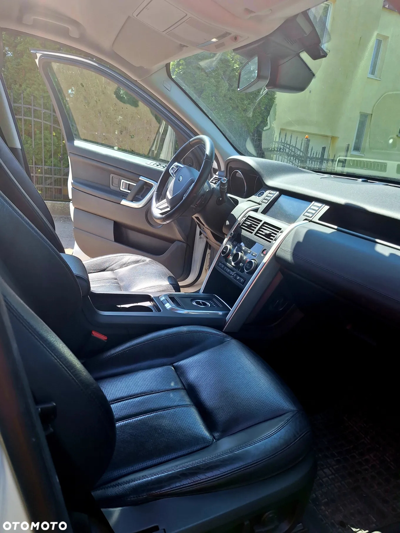 Land Rover Discovery Sport - 18