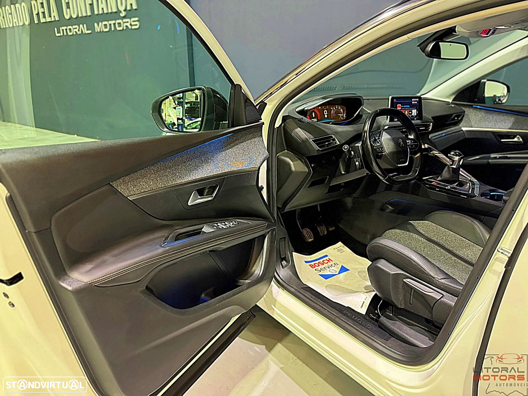 Peugeot 3008 1.2 PureTech Allure Pack - 13