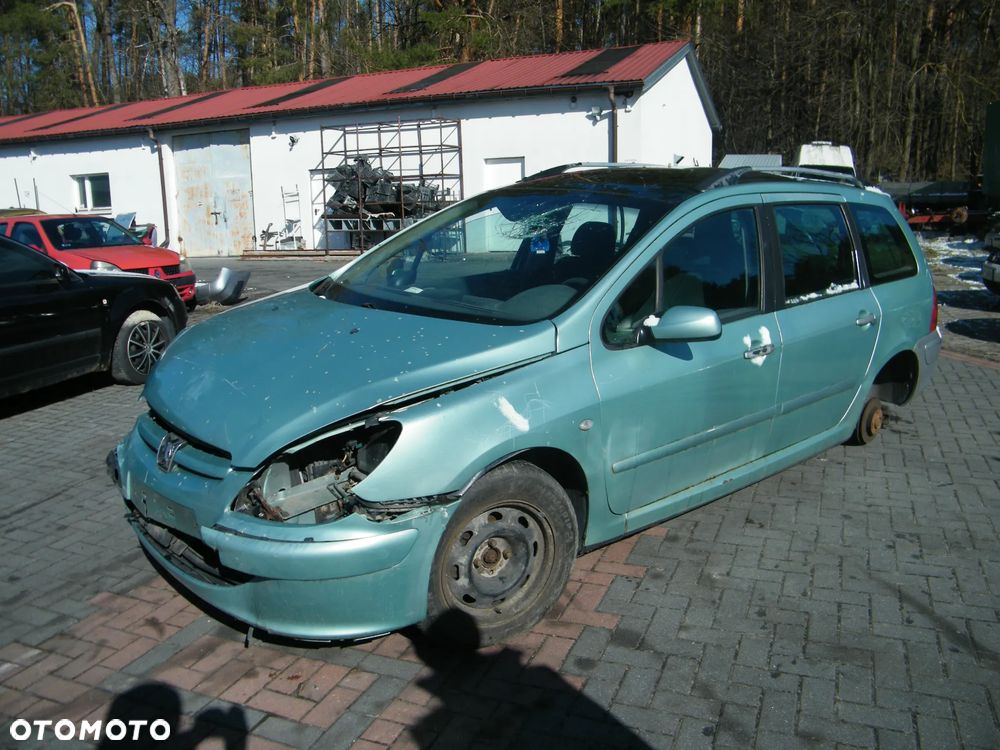 Peugeot 307 (01-05r.) 2.0 HDI 119KM. Silnik DW10TD Skrzynia 20DL50 lakier zieleń idaho. Cały na części. GWARANCJA !!!  Przód Tył Zestaw Komplet Drzwi Klapa Zderzak Błotnik Maska Grill Atrapa Szyba Pas Lampa Lusterko Boczki Fotel Kanapa Kokpit Deska Rozdzielcza Przełącznik Włącznik Sterownik Przewody Wiązka Instalacja Moduł Komputer Czujnik Listwa Pompa Alternator Wtryski Głowica Rozrusznik Kompresor Sprzęgło Dwumas Silnik Skrzynia ABS Klimatyzacji Paliwa Wspomagania Kolektor Turbina Przepustnica Zawór Chłodnica Koło Hak Belka Sanki Zawieszenie Mcpherson Półoś Amortyzator Wydech Tłumik Zacisk Most - 2