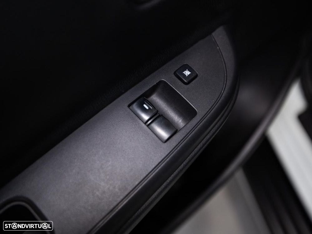 Mitsubishi L200 2.4 DI-D CLUB CAB INVITE 3L 4WD - 13