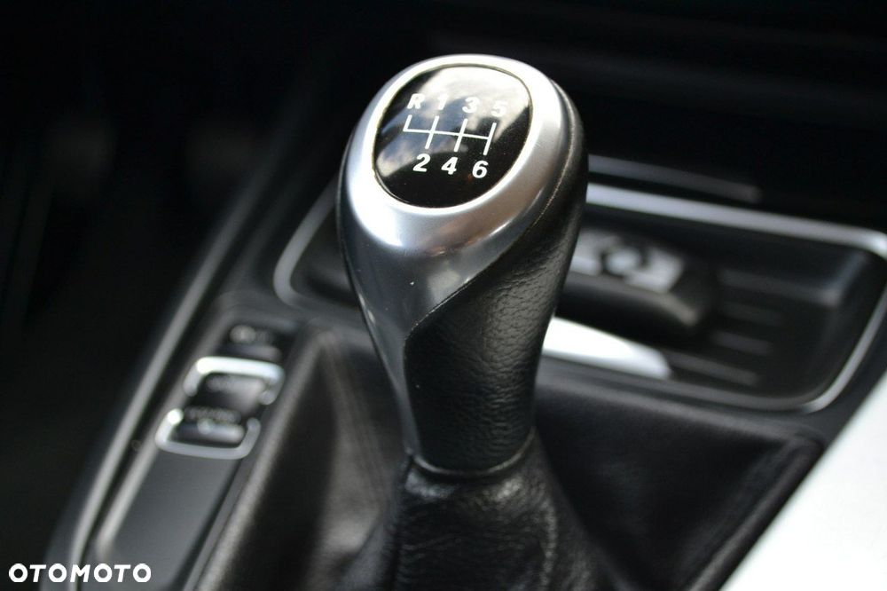 BMW Seria 3 - 18