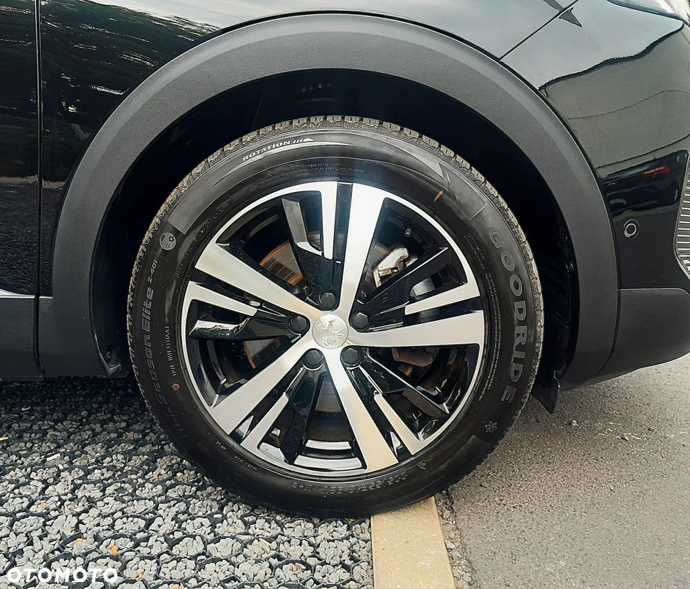 Peugeot 3008 1.6 PureTech HYbrid GT S&S EAT8 - 5