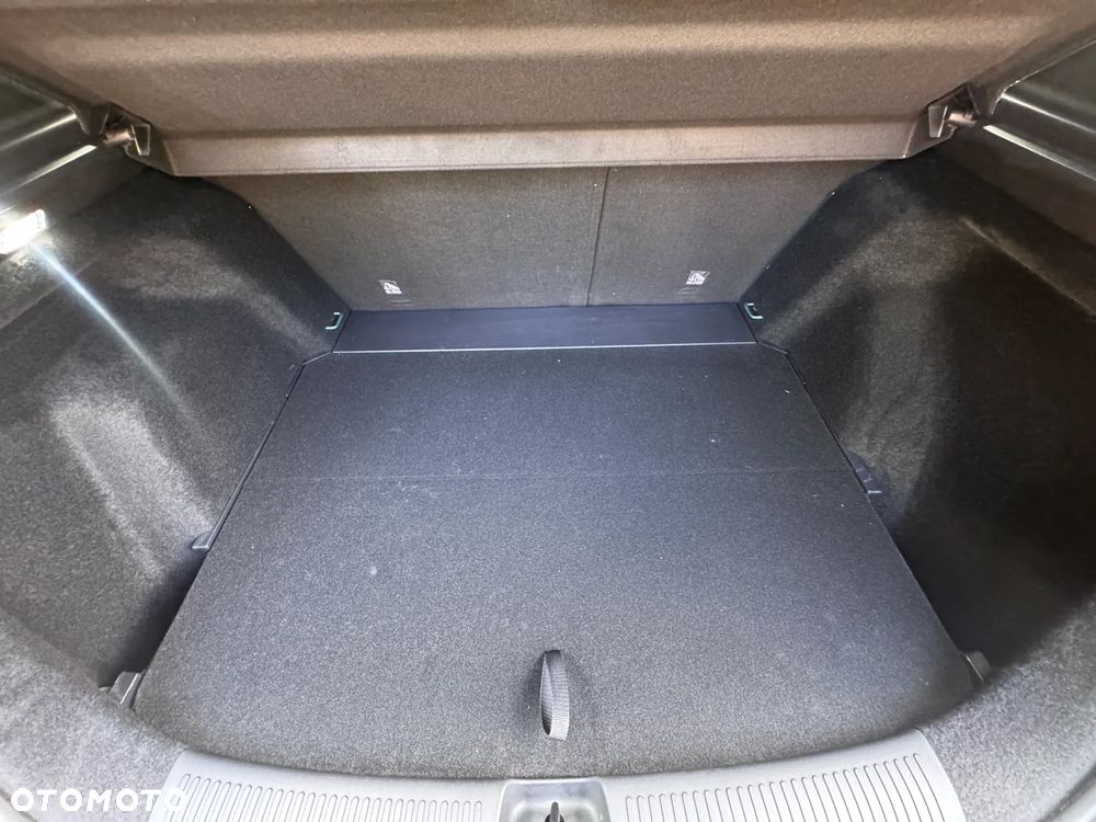 MG ZS 1.5 HEV+ Exclusive - 12