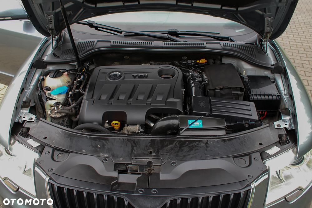 Skoda Superb 2.0 TDI DSG Exclusive - 40