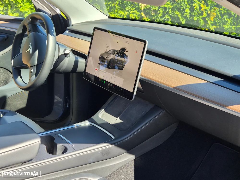 Tesla Model Y Performance Tração Integral - 15