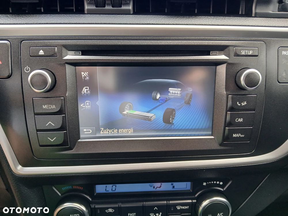 Toyota Auris 1.8 HSD Luna - 18