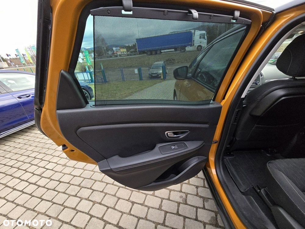 Renault Scenic ENERGY TCe 140 LIMITED - 24