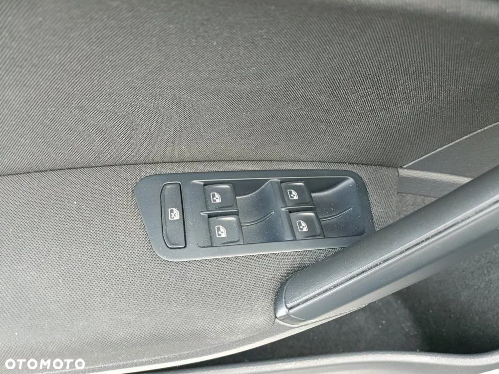 Volkswagen Golf 1.0 TSI BMT Trendline - 22