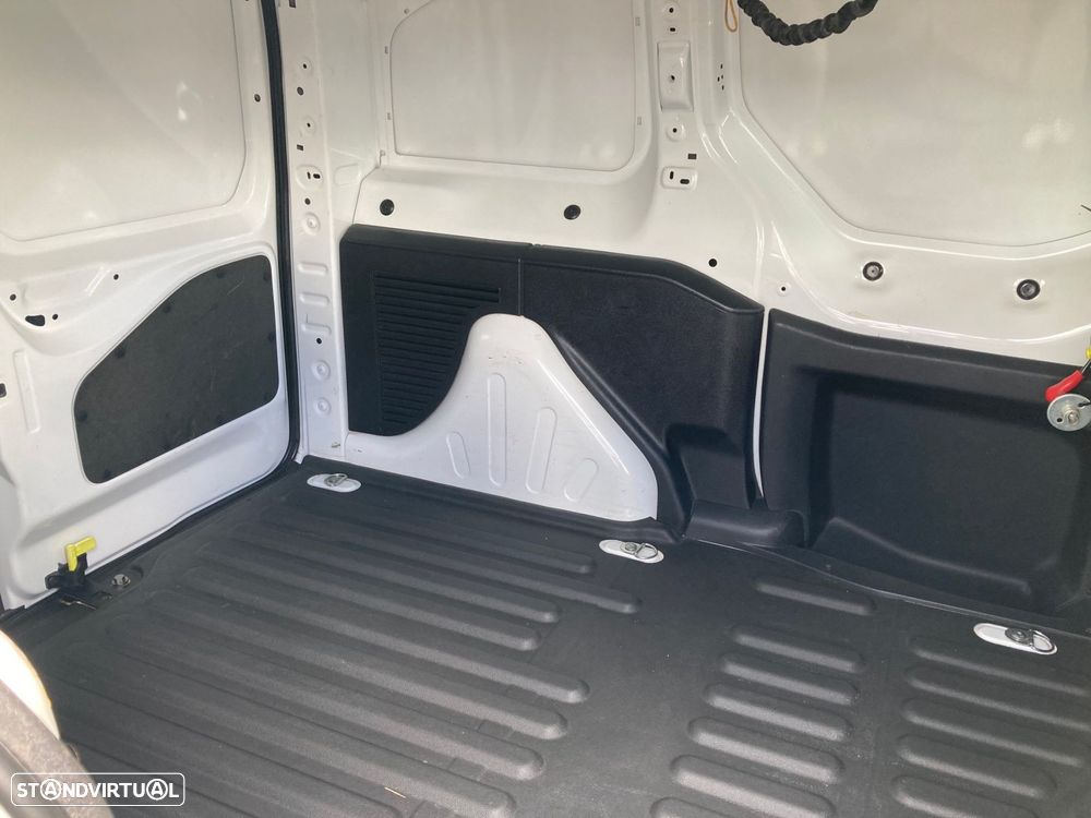 Peugeot Partner 1.6 HDi Confort - 17