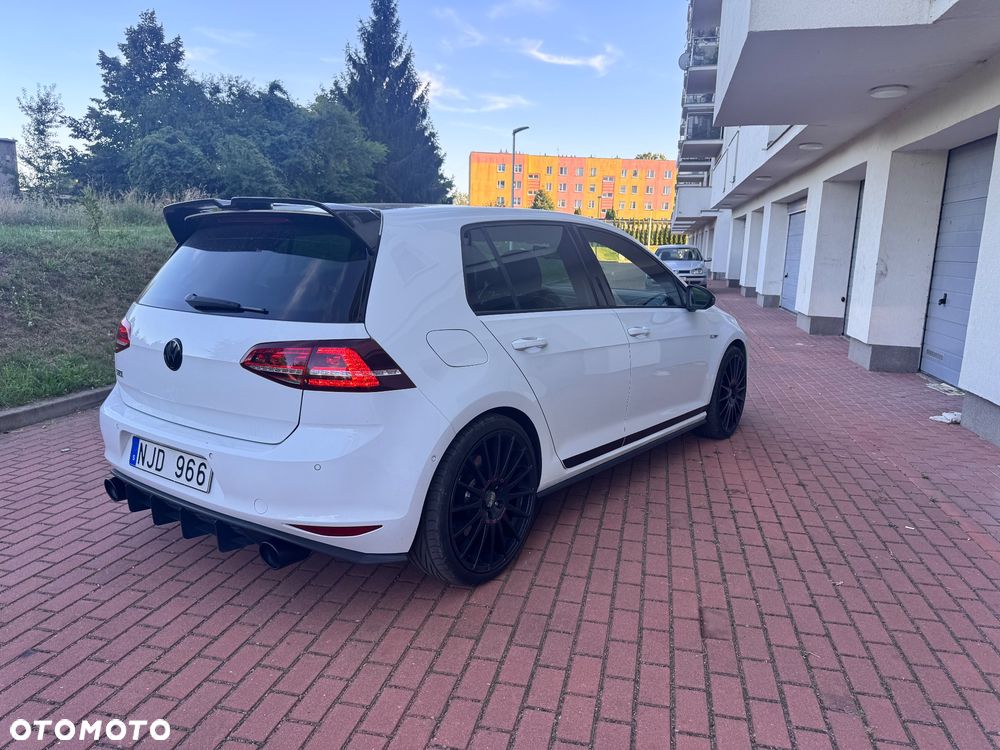 Volkswagen Golf 2.0 TSI BMT GTI Performance DSG - 4
