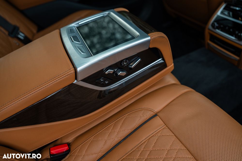 BMW Seria 7 - 16
