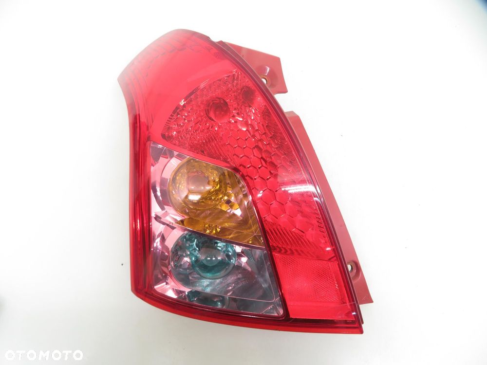 LAMPA LEWA TYLNA SUZUKI SWIFT IV MK6 - 5