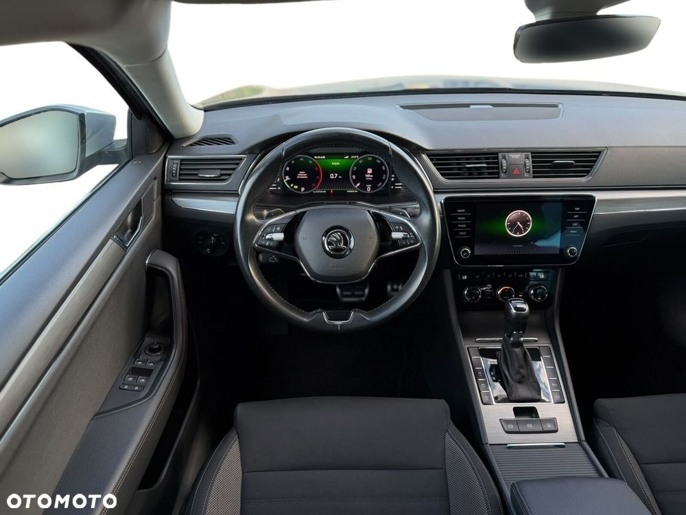 Skoda Superb 2.0 TDI SCR 4x4 Scout DSG - 19