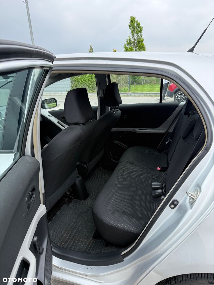 Toyota Yaris 1.33 Luna - 10